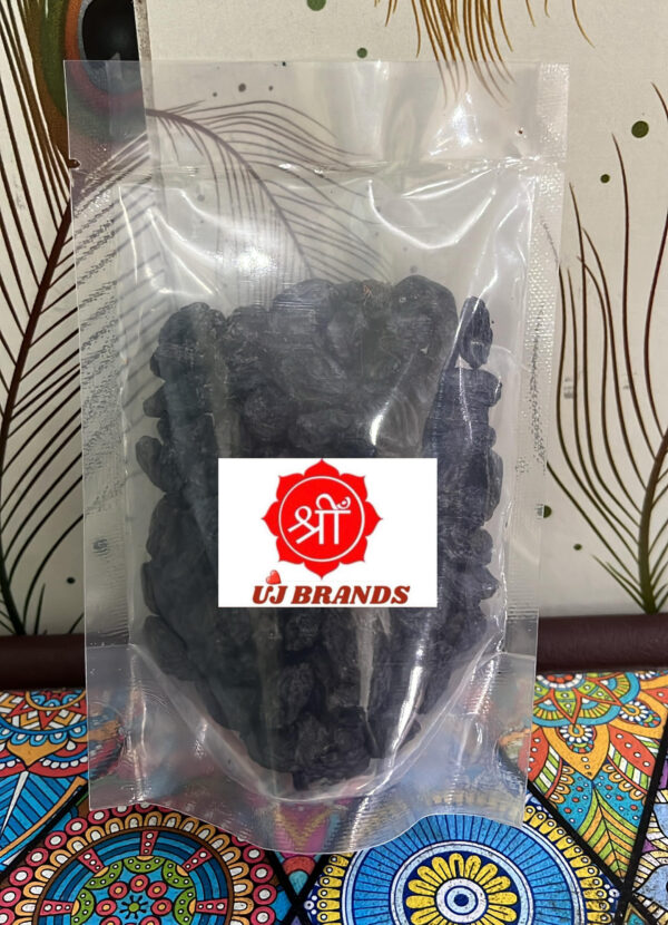 Organic Black dried grapes
