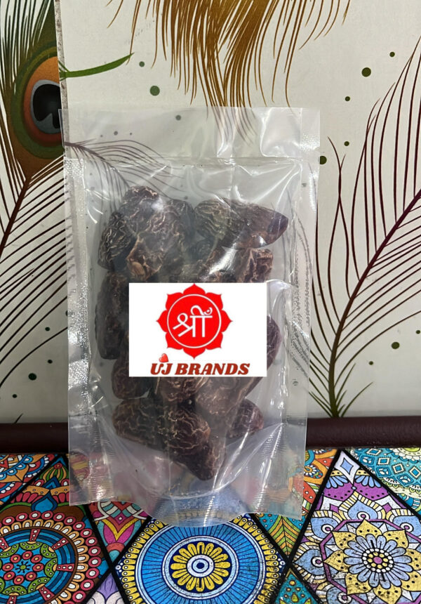 Organic dry dates